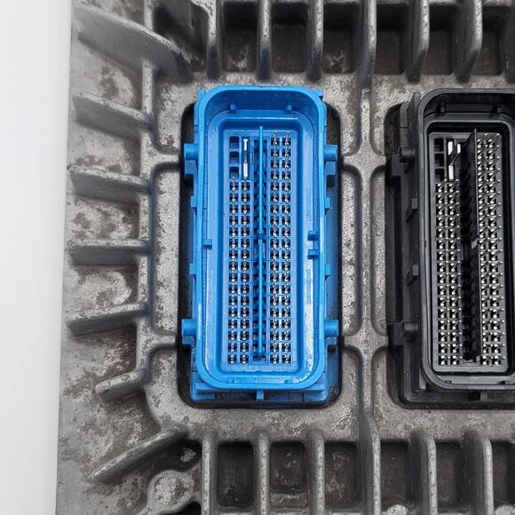 2013-2016 Chevrolet Equinox Engine Computer ECM ECU PCM 12651807 - Picture 2 of 3